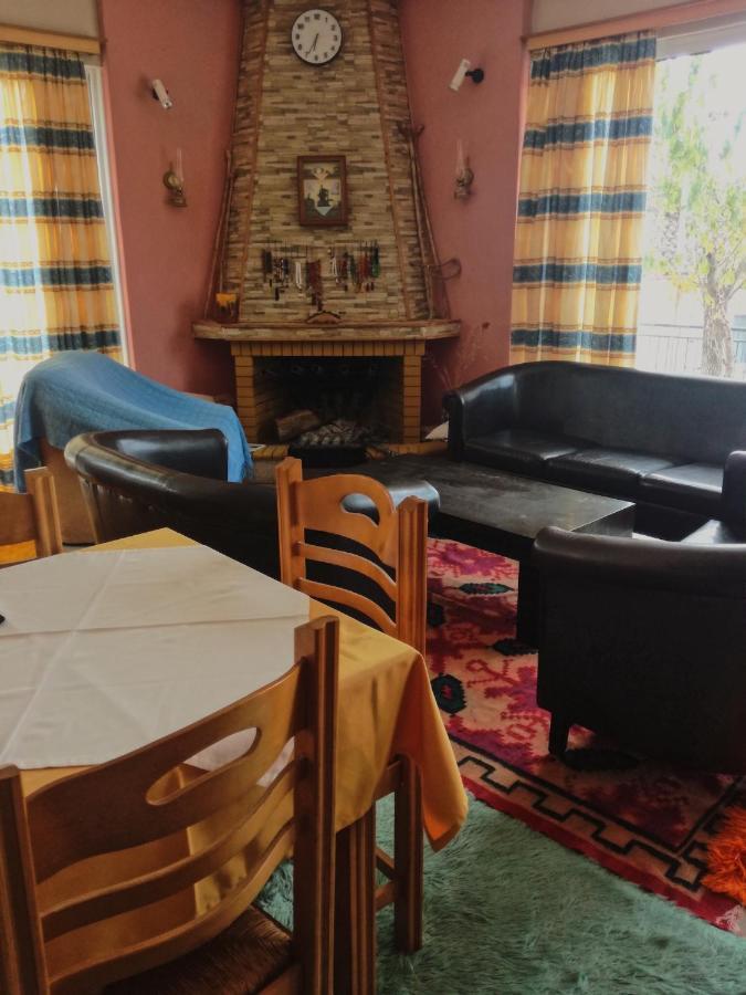 Ξενοδοχείο "Ηραία" Loutra  Экстерьер фото